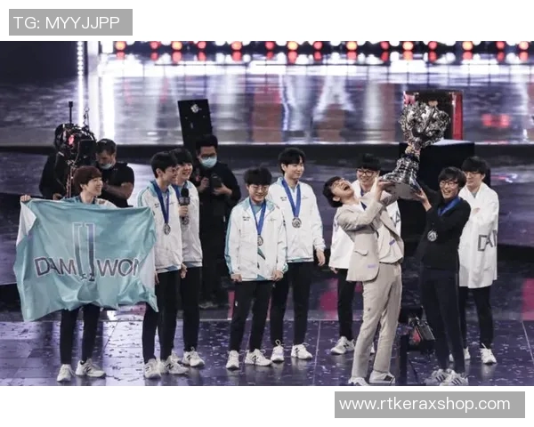 LCK战队客场调整策略分析提升战斗力与团队协作能力